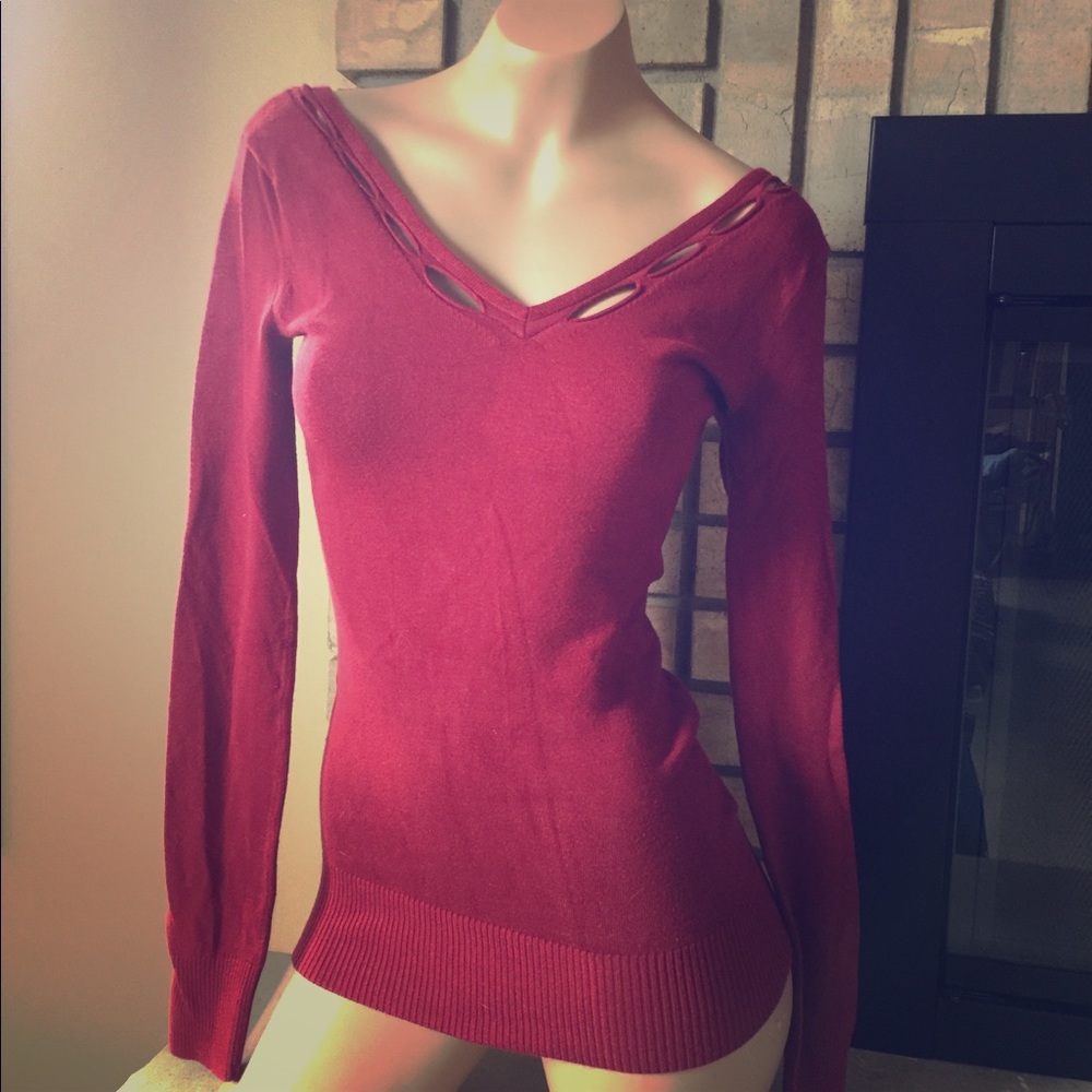 GUESS red V neckline sweater
